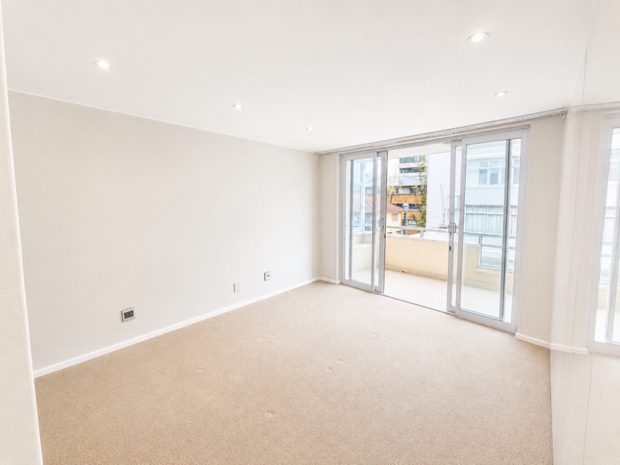 To Let 2 Bedroom Property for Rent in Sea Point Western Cape
